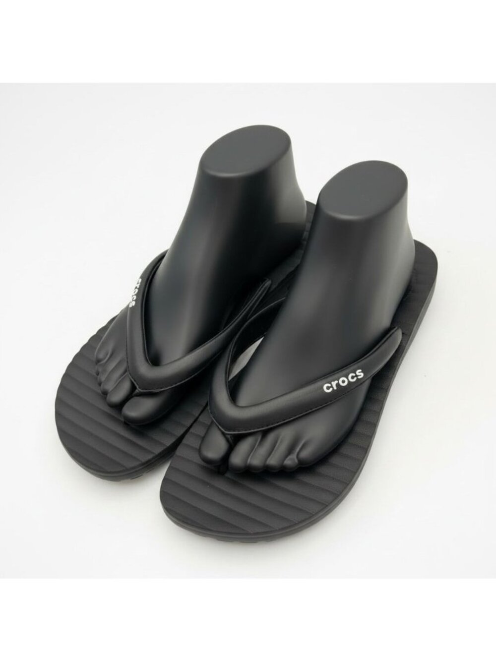 Crocs Womens Black Flip Flops Comfortable Lightweight Sandals Casual Wear Size 8